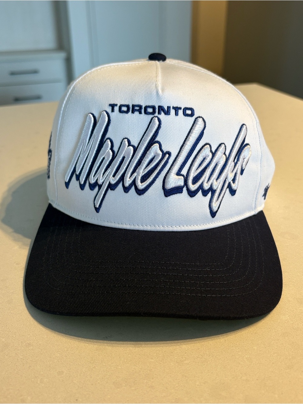 Toronto Maple Leafs Drop Shadow '47 HITCH RF
